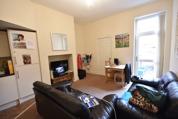 3 Bed - Grosvenor Road, Jesmond - Photo 1