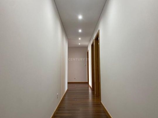 Apartamento T4 - Photo 1