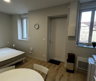 Location Appartement 1 pièce 23m² ROANNE 42300 - Photo 4
