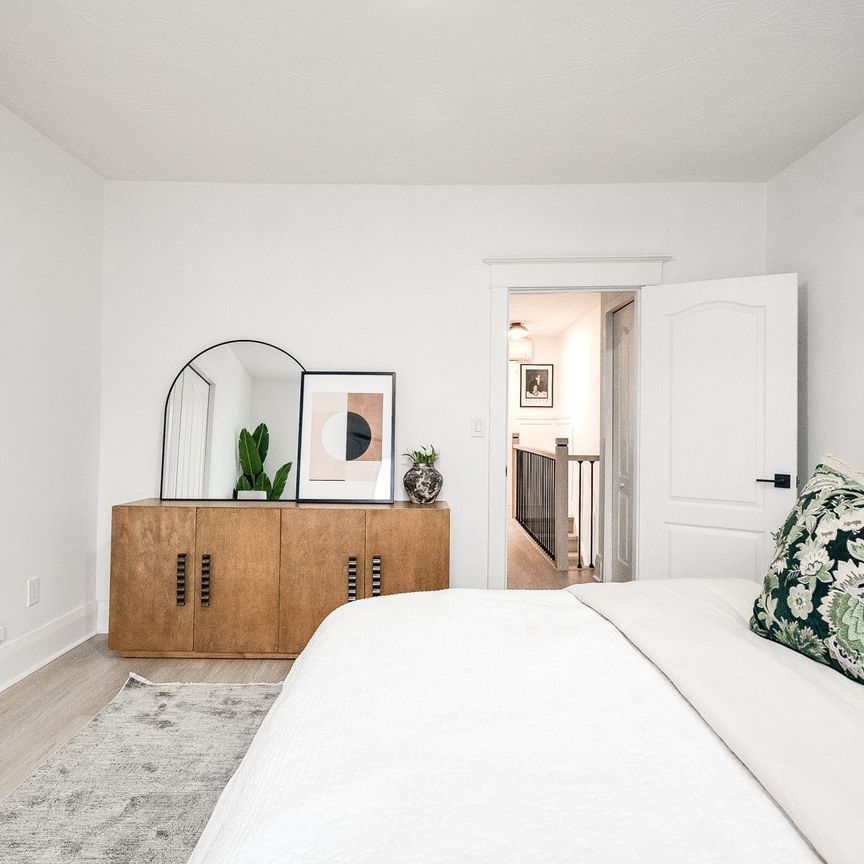 For Lease - 216 Parkmount Road Unit# Upper, Toronto, Ontario - Photo 1
