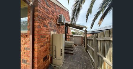 Solar Powered Family Home in a quiet location - Photo 4