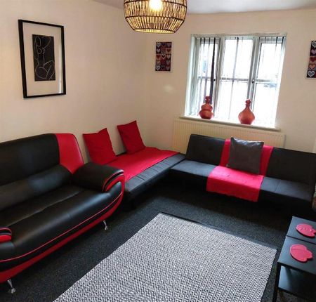 6 bedroom private hall to rent - Photo 2