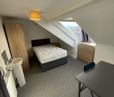 10 bedroom house share to rent - Photo 3