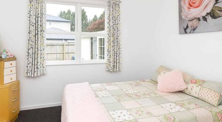 Charming 3BR Home in Silverdale! - Photo 2