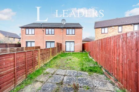 2 bedroom terraced house to rent - Photo 4