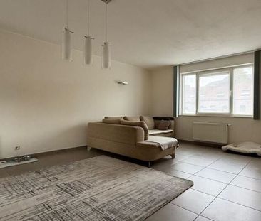 Appartement te huur in Leuze-en-Hainaut voor € 825 met 2 slaapkamers - Foto 1