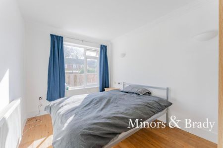 5 bedroom semi-detached house to rent - Photo 2