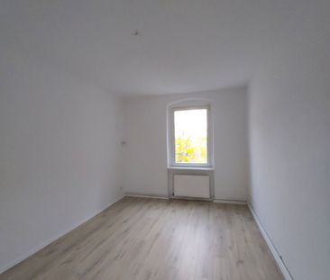 Helle 3-Zimmer-Wohnung mit Balkon in ruhiger Lage sucht neue Bewohner! - Photo 2