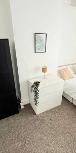 Spacious double rooms in 6 bed house - Photo 4