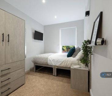 1 bedroom in a house share to rent - Photo 5