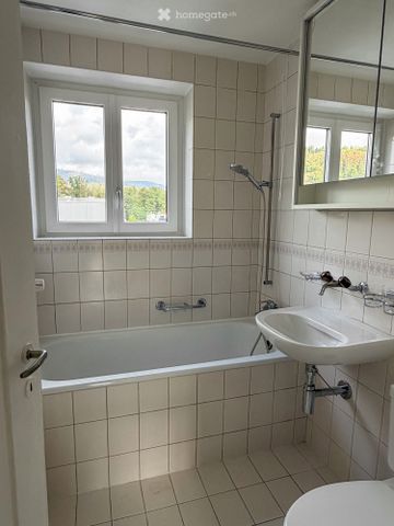 Teilrenovierte 4-Zimmer-Wohnung mit Balkon - Photo 5