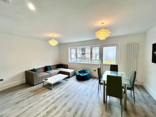 4 bedroom house to rent - Photo 1