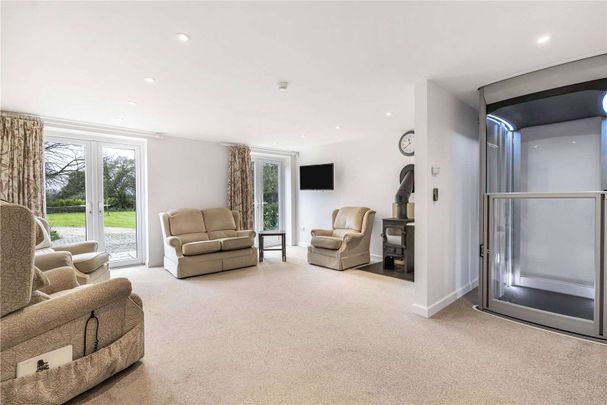 An accessible two bedroom home - Photo 1