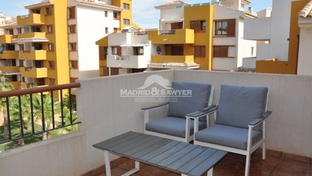 2 bedroom, 2 bathroom apartment in Punta Prima only 150m from the beach! - Photo 3