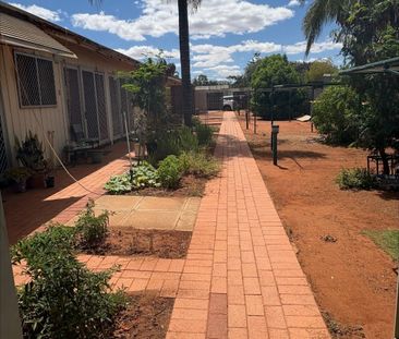 Partly Furnished & near the Race track! - Photo 6