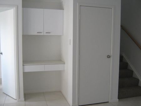 PET FRIENDLY! NEAR NORTH LAKES! - Photo 3