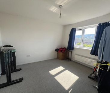 3 bedroom detached house to rent - Photo 5