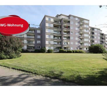 Helles Zimmer mit Balkon innerhalb einer 3er-WG // 3.OG li, Zi 0150 - Photo 1