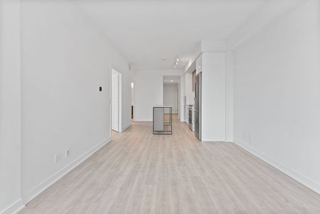 For Lease - 30 Upper Mall Way Unit# A-1910, Vaughan, Ontario - Photo 3