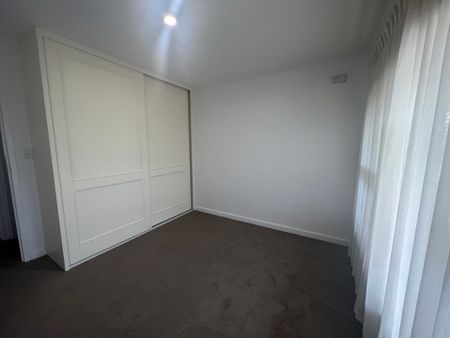 Position Perfect - 6 Month Lease - Photo 2