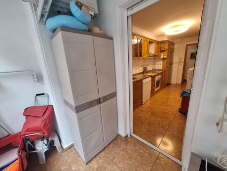 REF.7740 — Spacious 2-bedroom renovated apartment 500 m from the sea - Photo 4