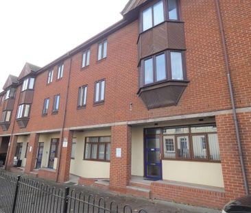 1 bedroom ground floor flat to rent - Photo 4
