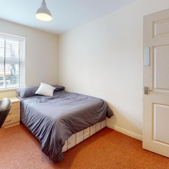 4 bedroom house to rent - Photo 1