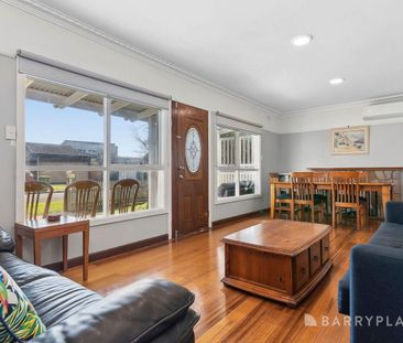 Located 300m from Foreshore - Photo 3