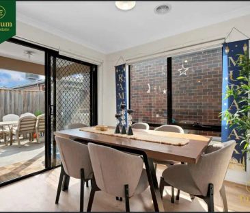 “Charming 3-Bedroom Family Home” - Photo 4