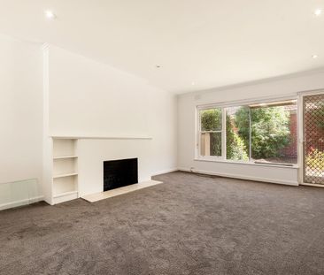 170 Meters from Toorak Village - Photo 1