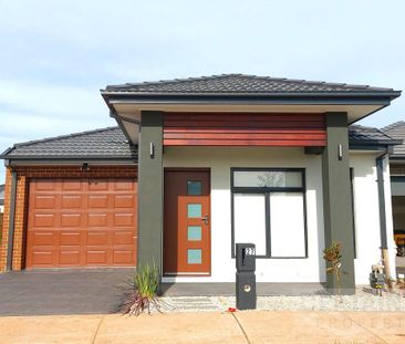 Splendid 4Br Family Home in Bonnie Brook! - Photo 5