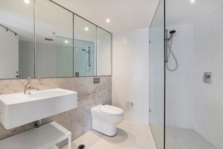 North Facing Semi Furnished One Bedroom in Gazebo With Stunning Views - Photo 5