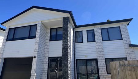 Stunning Short Term Rental - Photo 2