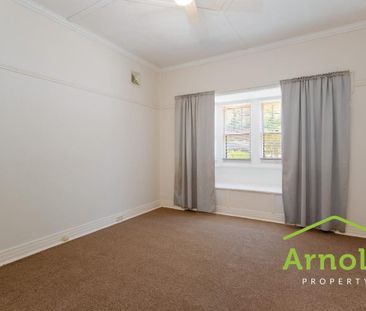 Classic 4 Bedroom Waratah cottage - Photo 1