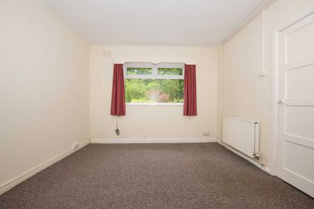 Price £995 pcm - Available 01/11/2024 - Unfurnished - Photo 5