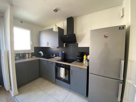 Location Appartement 4 pièces 65m² VALENCE 26000 - Photo 5