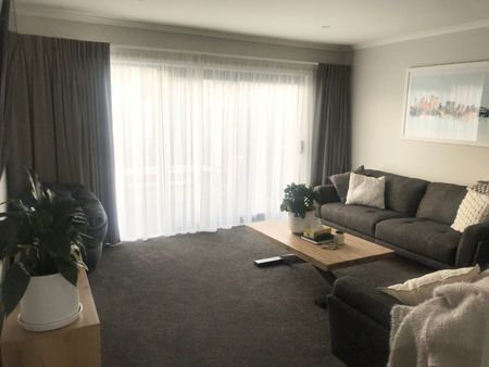 14 Bluff Road, Kenepuru - Photo 3