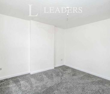 Top Flat, Shelbourne Road, Bournemouth, BH8 - Photo 1