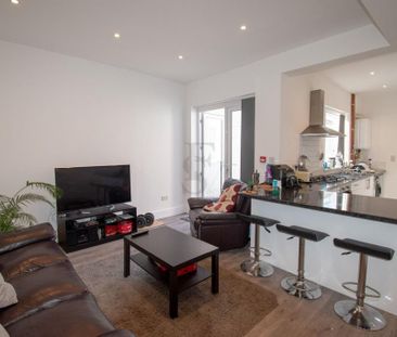 1 bedroom in a house share to rent - Photo 6