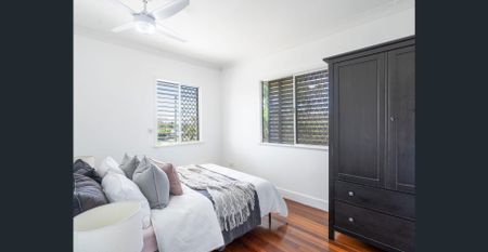 Your Manly West Retreat, Pool, Privacy & Plenty of Space! - Photo 2