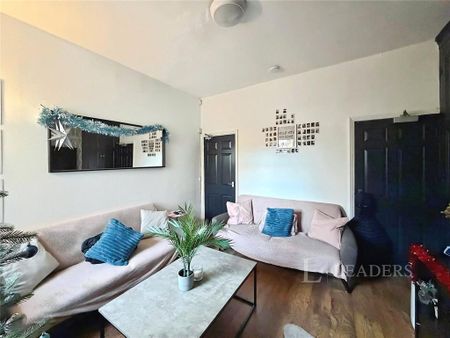 6 bedroom terraced house to rent - Photo 3