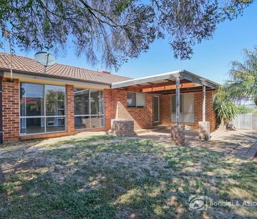 24 Rosemont Court, Wodonga - Photo 2