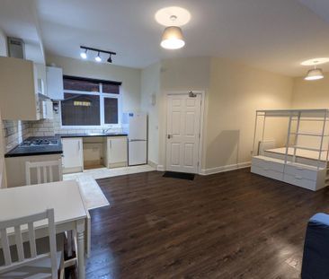 Studio to rent - Photo 6