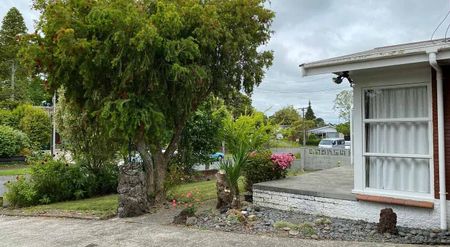 Perfect 3 Bedroom Family Home in Silverdale! - Photo 3