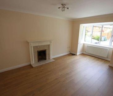 West End, GU24 - Photo 1
