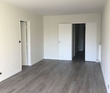 Location Appartement 3 pièces 71m² - Photo 4