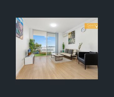 Convenient Living in a Spacious 3 Bedroom, Plus Study! - Photo 3