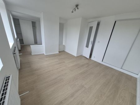 Location Appartement 2 pièces 41m² LILLE 59800 - Photo 5