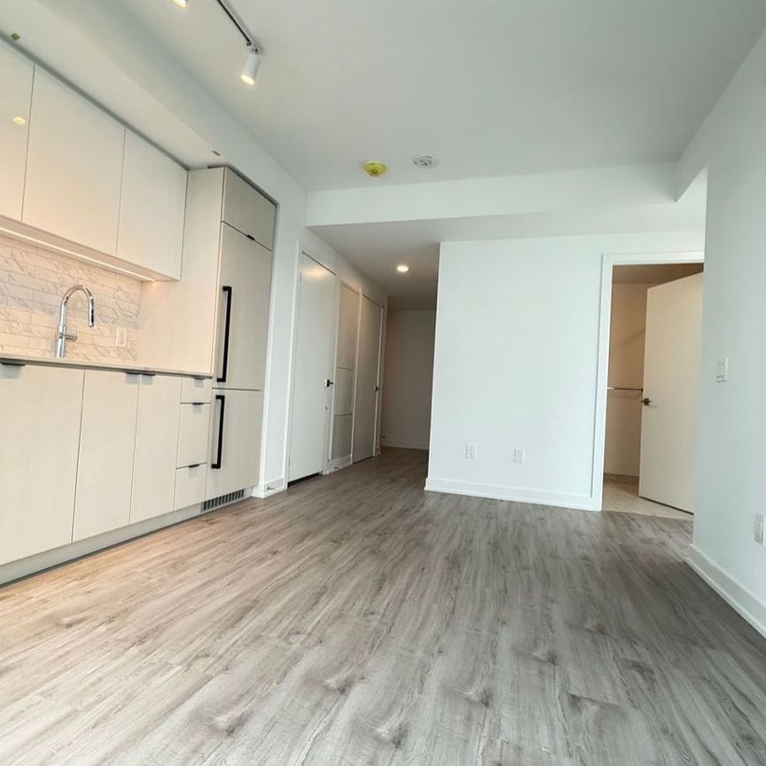 For Lease - 252 Church Street, Toronto, Ontario - Photo 1