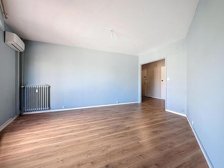 Location Appartement 3 pièces 77m² PERPIGNAN 66000 - Photo 2